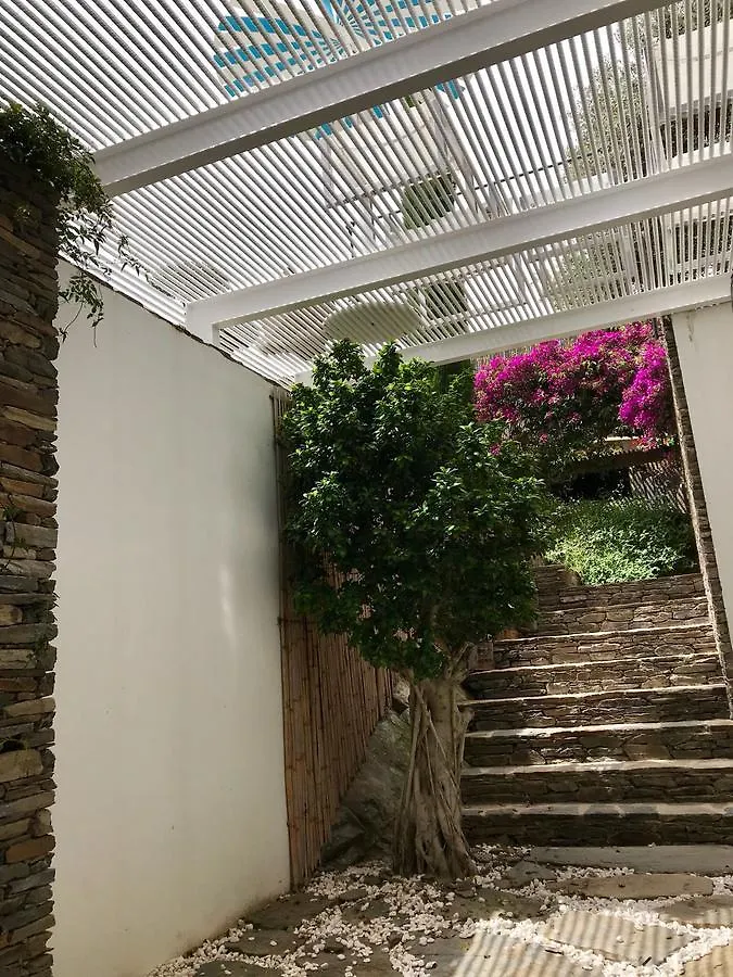 Boutique Hotel Spa Calma Blanca Cadaqués 4*,  Espanha