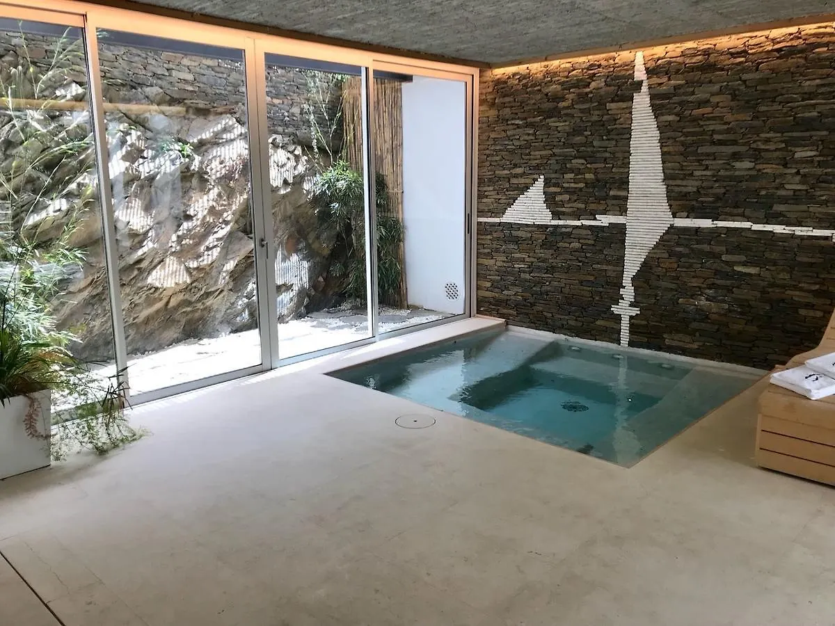 Boutique Hotel Spa Calma Blanca Cadaqués 4*,  Espanha