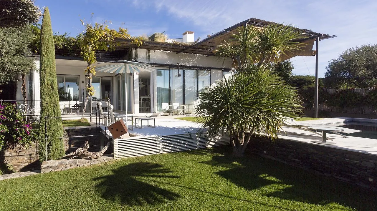 Boutique Hotel Spa Calma Blanca Cadaqués 4*,